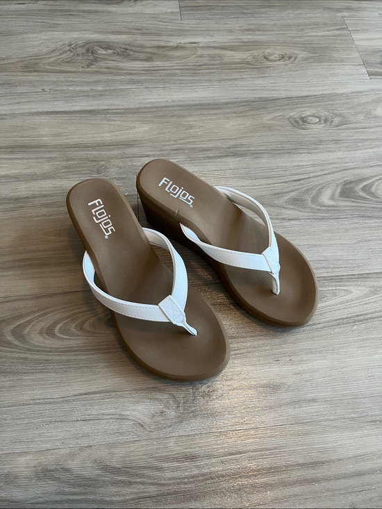 Flojos Shoes - NWOT Flojos White Strap Brown Wedge Thong Sandals